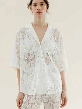 A Bronze Age Lace Romeo Button DownWomen's Ivory Lace Short-Sleeve Shirt - XL